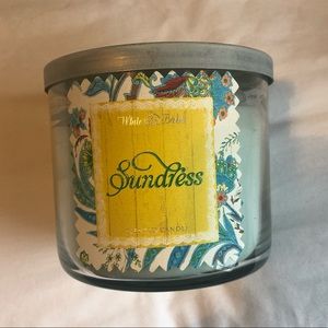 Bath & Body Works candle in “Sundress”